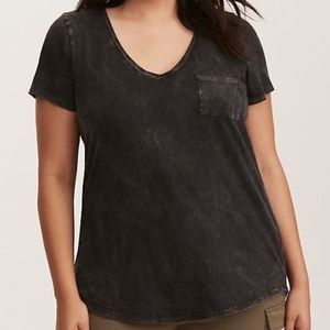 NWOT Torrid Mineral Wash V Neck Tee Size 10 or 00